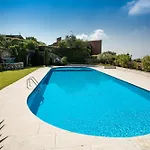 Lejlighed Terraced House With Shared Pool