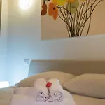 Terraced House With Shared Pool Lejlighed *