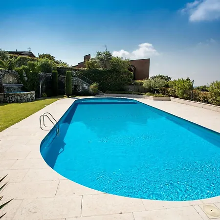 Appartamento Terraced House With Shared Pool