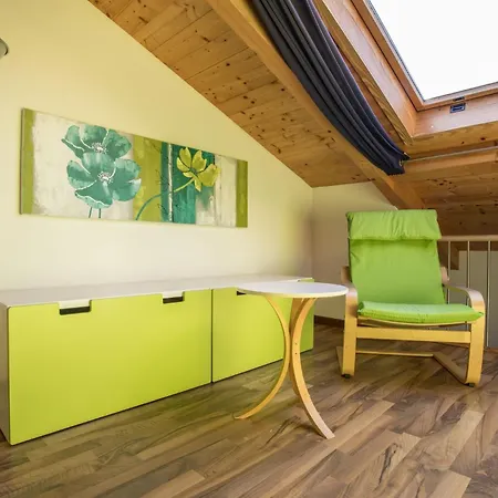 Terraced House With Shared Pool Lejlighed Roe