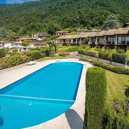 Lejlighed Terraced House With Shared Pool Roe