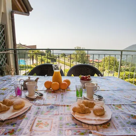 Appartamento Terraced House With Shared Pool Roe