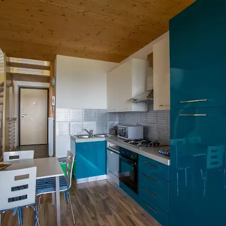 Terraced House With Shared Pool Daire Roe